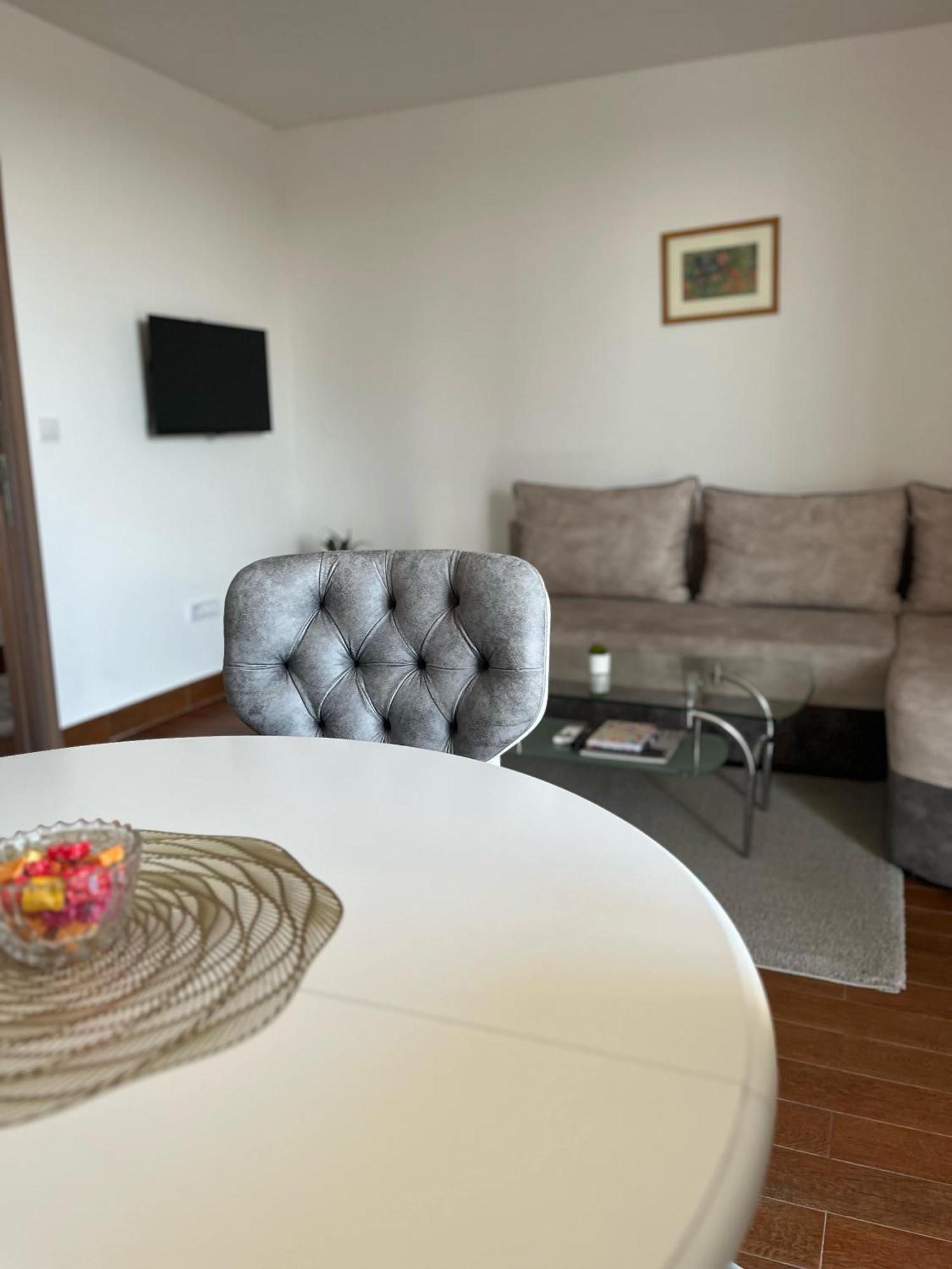 Surcin Apartment Ledine Eksteriør bilde