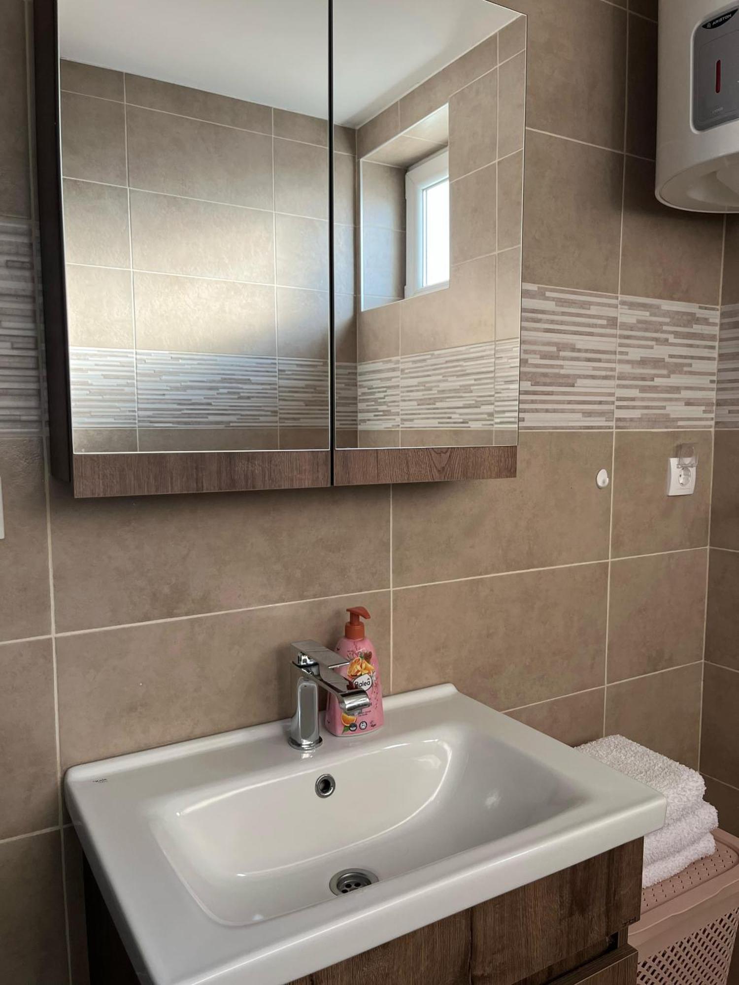 Surcin Apartment Ledine Eksteriør bilde