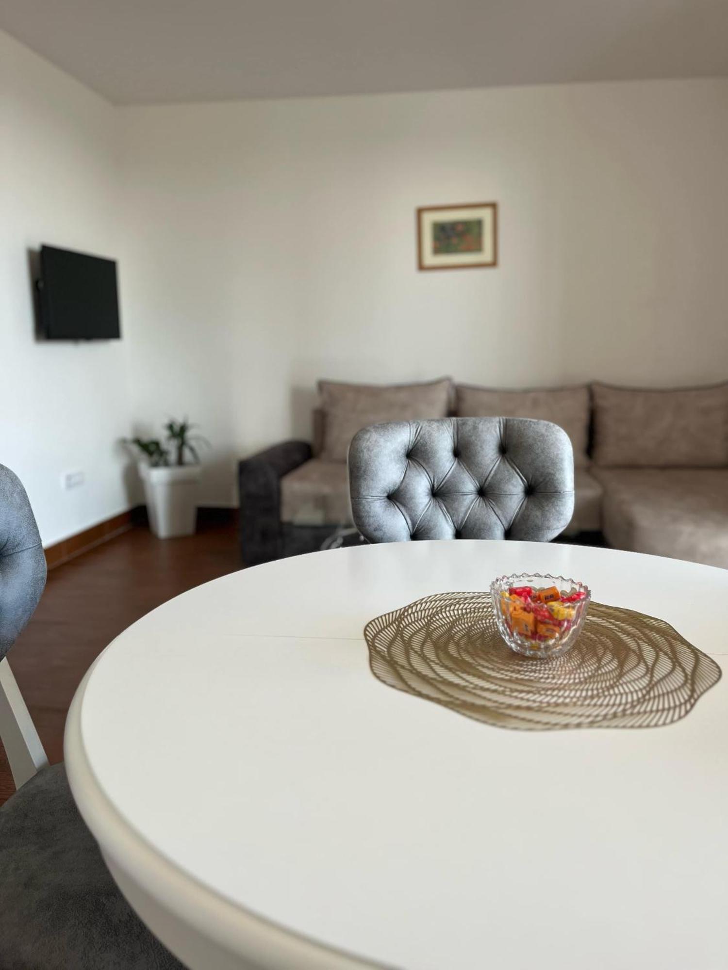Surcin Apartment Ledine Eksteriør bilde